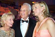 Karin und Edmund Stoiber mit Veronica Ferres (©Foto:Marikka-Laila Maisel)